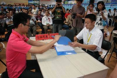 輝煌時刻 我校勇奪河南省大學(xué)生課外學(xué)術(shù)科技作品競賽‘優(yōu)勝杯’二等獎